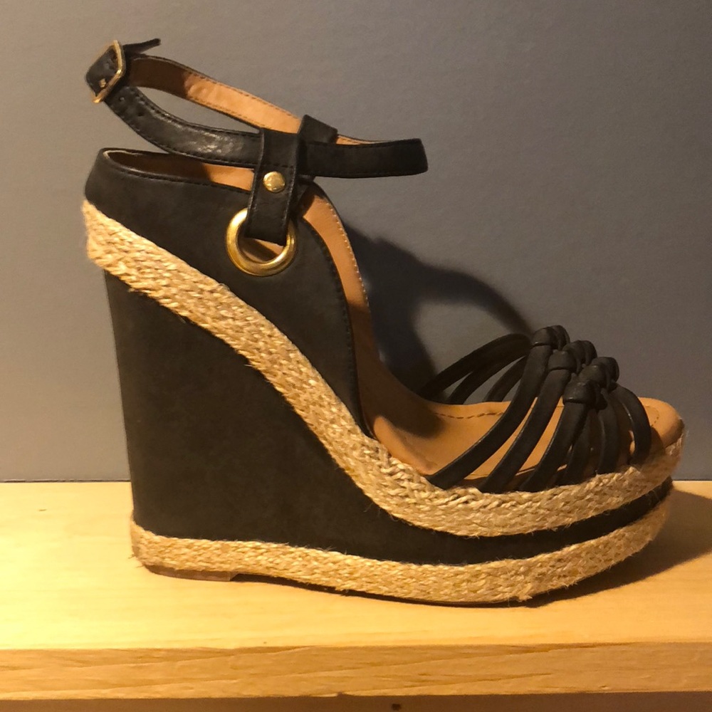 Wedge sandals